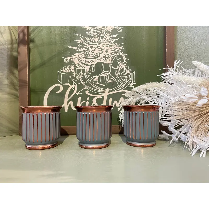 Set Of 3 Candleholders (Available in 2 Colors)