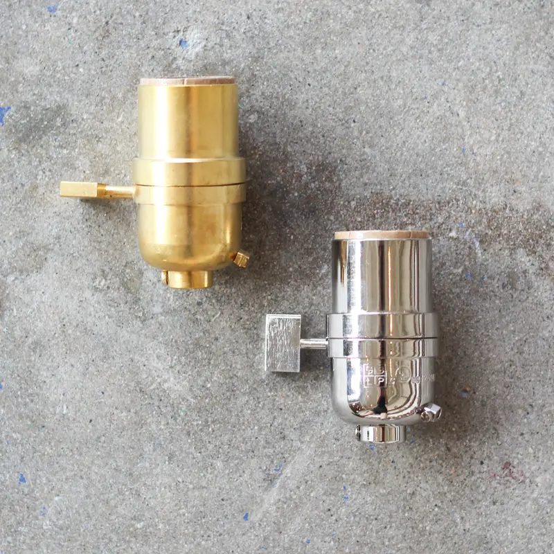 Lamp Parts: Click Turn Socket - San Francisco
