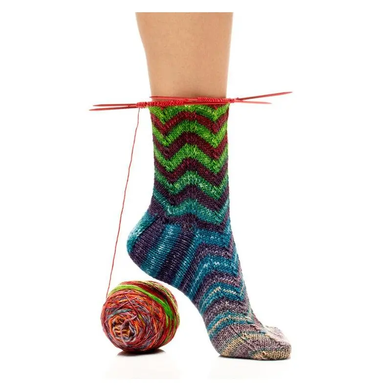 Chevron Toe Up Sock Pattern - Uneek Fingering