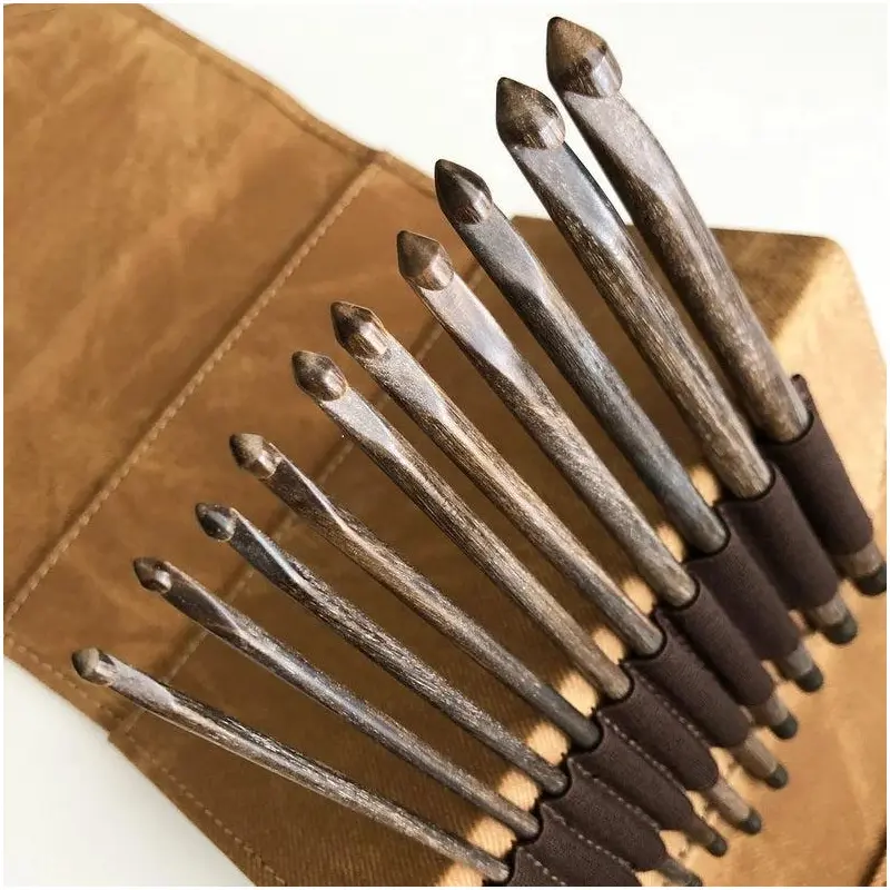 Lykke Umber 6" Crochet Hook Set with Carrying Case | 10 Crochet Hooks Size US E - M